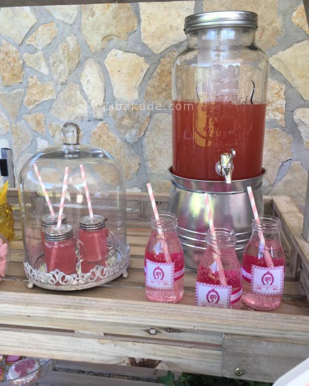 تم تولد باربی - Barbie